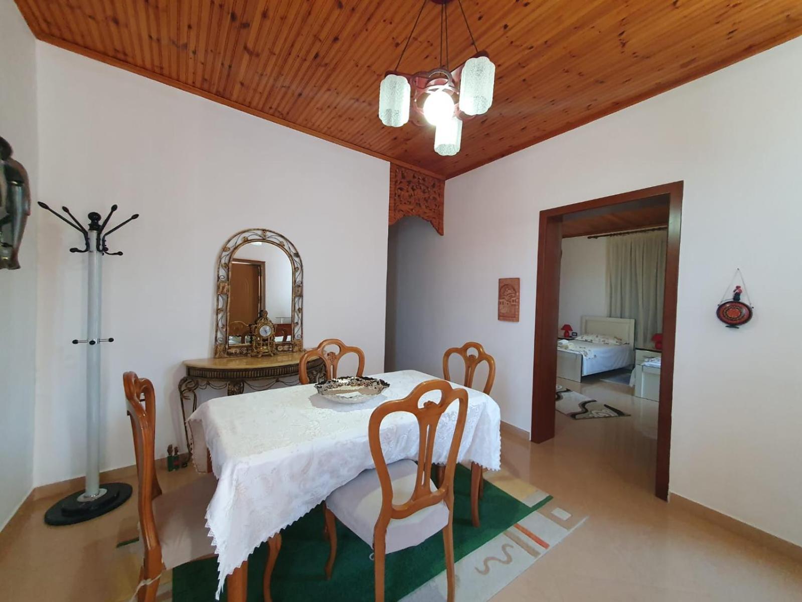 Sara Guesthouse 培拉特 外观 照片