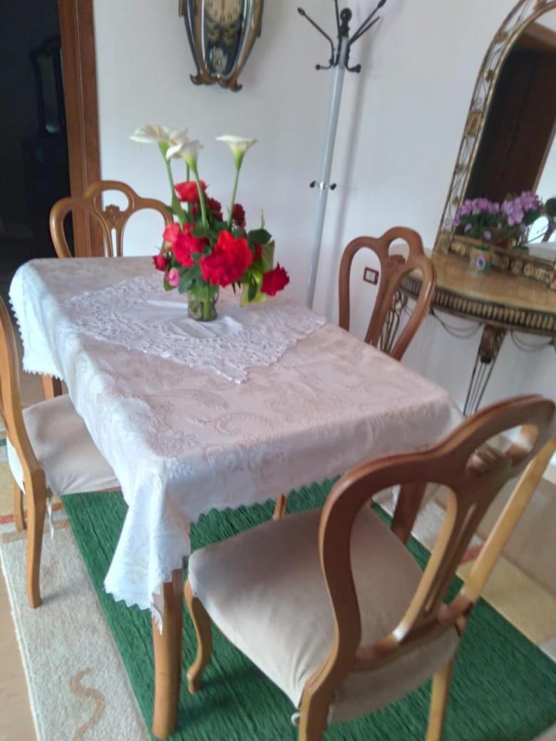 Sara Guesthouse 培拉特 外观 照片