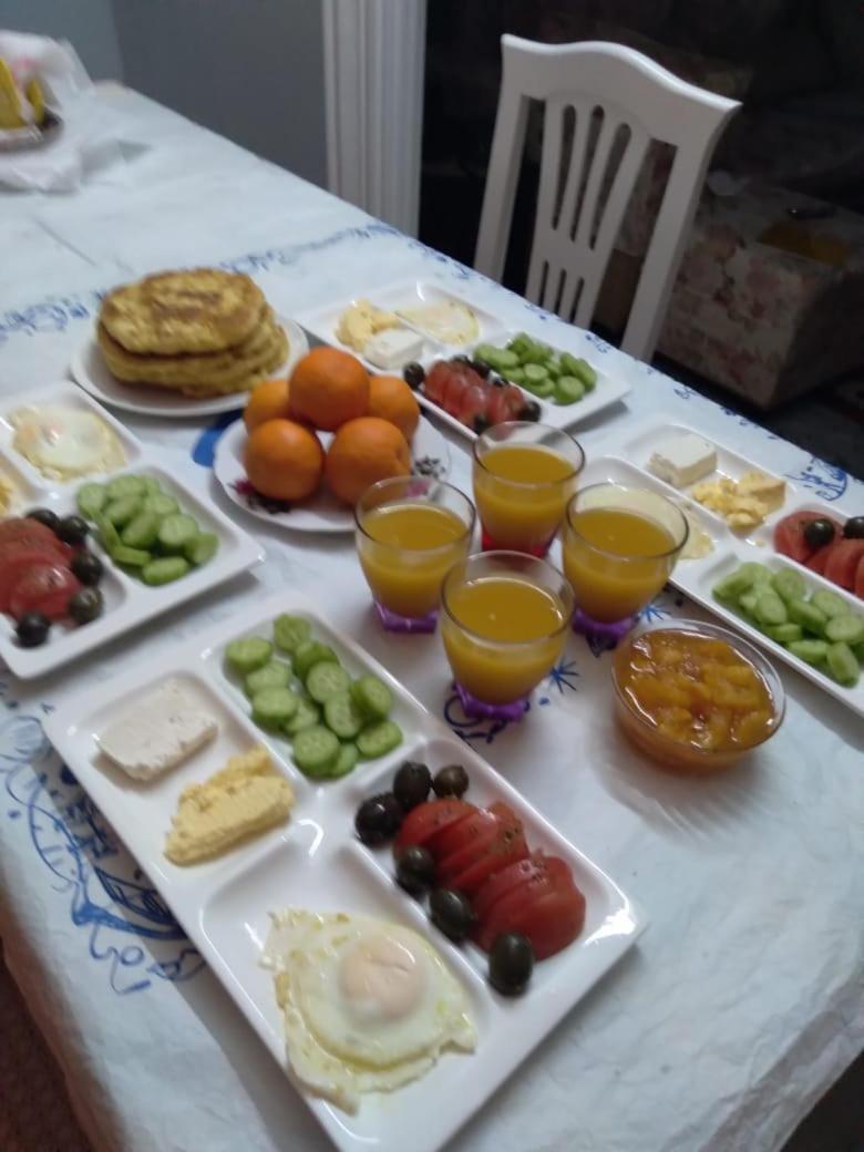 Sara Guesthouse 培拉特 外观 照片